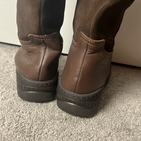NEW w/o tags- OTBT Women's Brown Boots - Picture 7 of 10